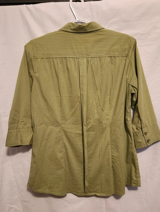 DC Light Green Pinstripe Stretch Top - Picture 2 of 3
